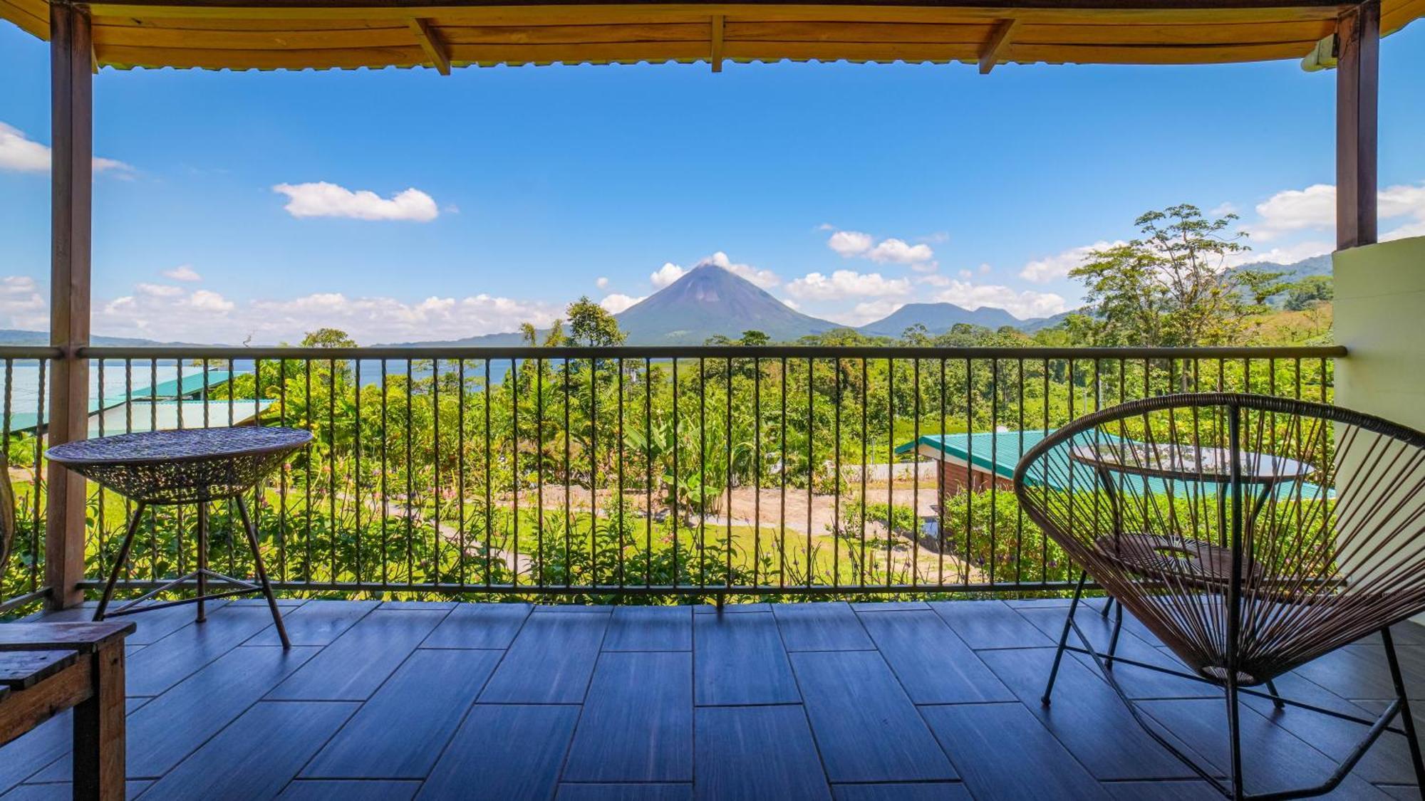 Bed & Breakfast Paradise Arenal Volcano View *