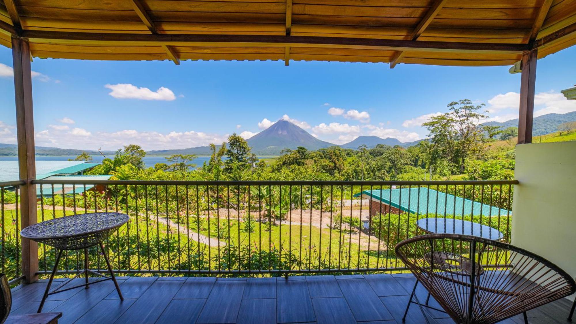 Paradise Arenal Volcano View Bed & Breakfast *